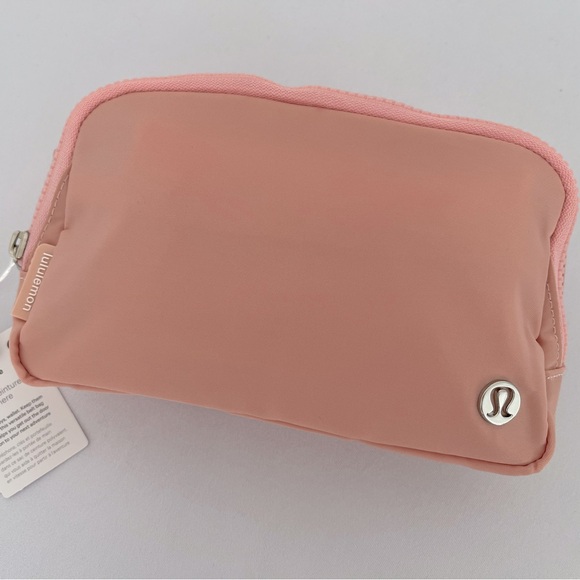 New Lululemon Pink Everywhere Belt Bag - Picture 1 of 4